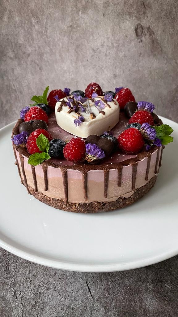 Raspberry & Chocolate raw cake | Chocorose Factory